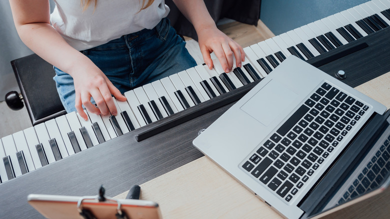 Pianistic Prodigies Beware: Digital Pianos vs Keyboards Demystified!