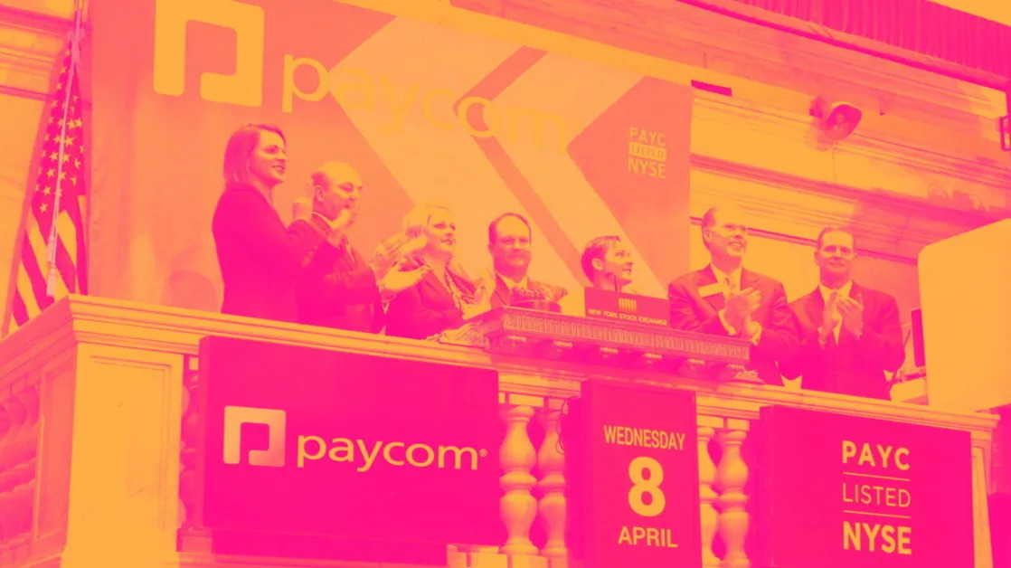 2 S&P 500 Stocks for Long-Term Investors and 1 to Brush Off