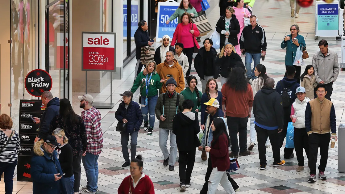 November retail sales top Wall Street’s expectations
