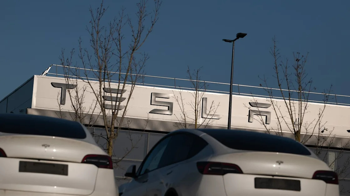Tesla Market Value Slips Below $1 Trillion as Europe Sales Sink