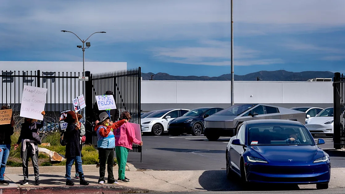 Why Tesla stock looks ‘extremely’ oversold, this top markets technician says