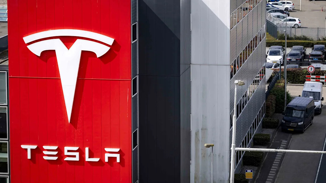 Tesla Stock Slips as Post-Earnings Rally Slows