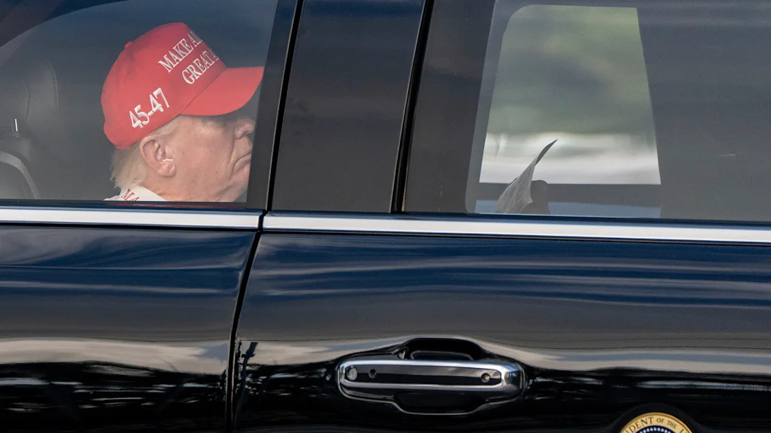 ‘I find it impossible to catch my bearings’: Yahoo Finance community reacts to Trump tariff stock market plunge