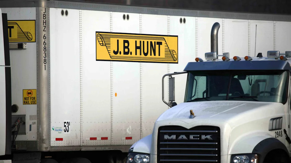 JB Hunt Stock Sinks as Logistics Firm’s Executives Say Tariffs Could Hit Demand