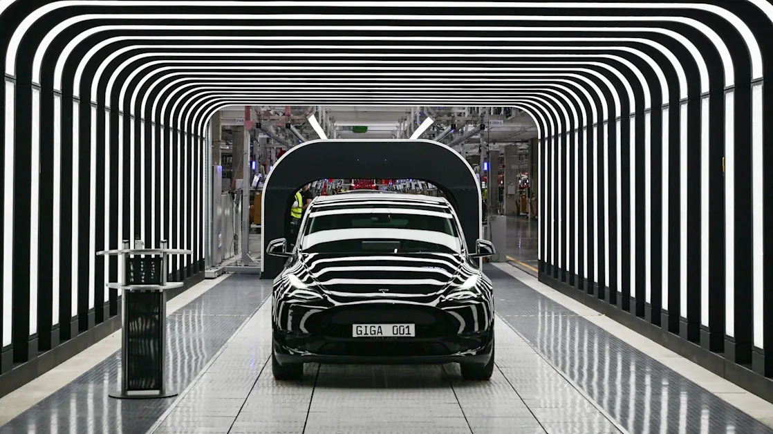 Tesla’s struggling stock just saw a dreaded ‘death cross’ that could signal further losses