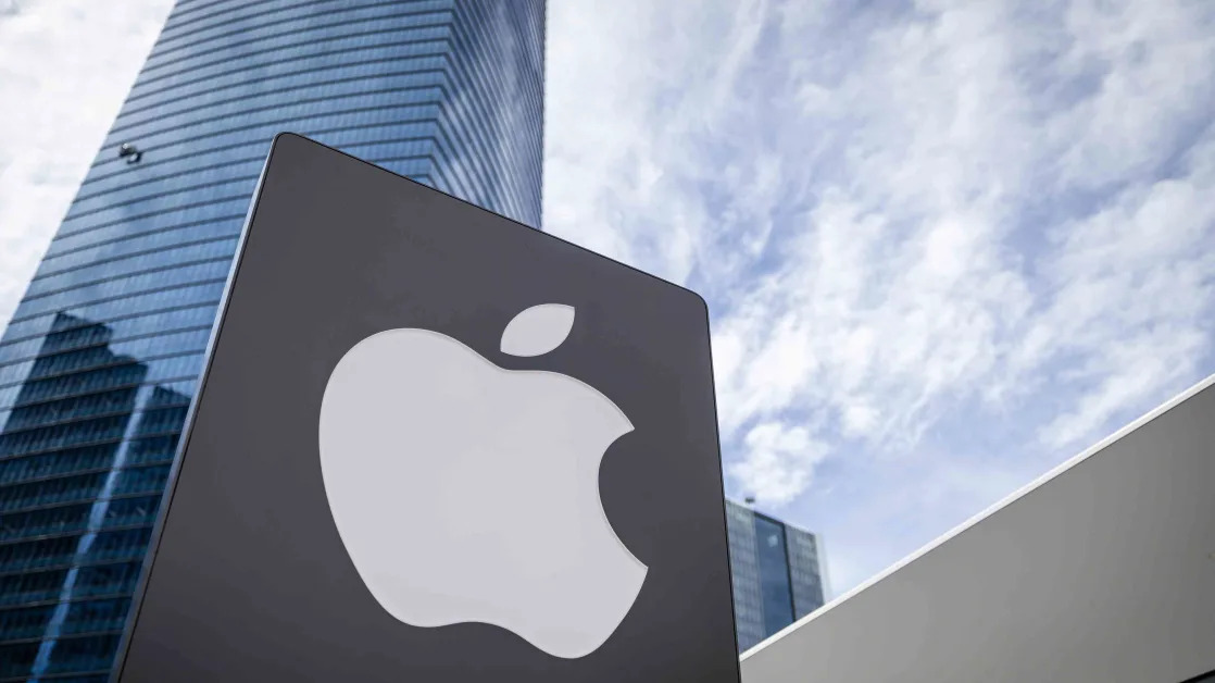 Apple Stock Hits All-Time High Thursday as Analyst Sees ‘Golden Era of Growth’ With AI