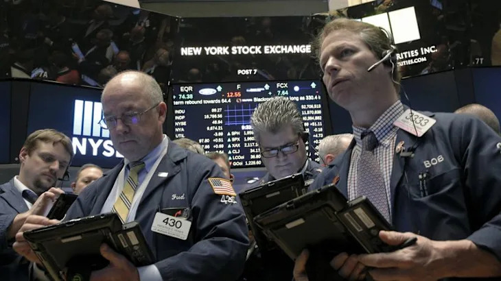 Hedge funds regain appetite for US stocks, feel full of Europe, Asia