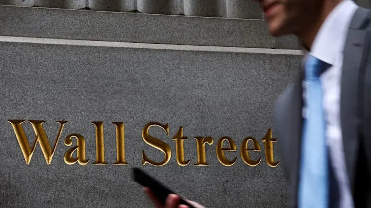 Analysis-US corporate bond markets betray caution behind recent rebound