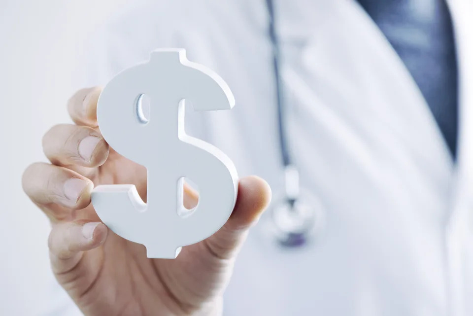 Want $1,000 in Dividend Income? Here’s How Much You Have to Invest in Walgreens Stock