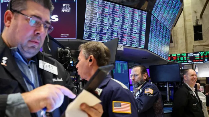 Wall Street closes down as tech stocks fall