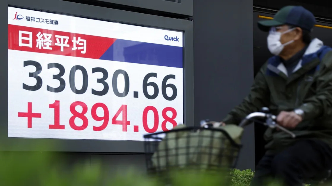 South Korea, Japan Stocks Surge as US Levy Pause Fuels Optimism