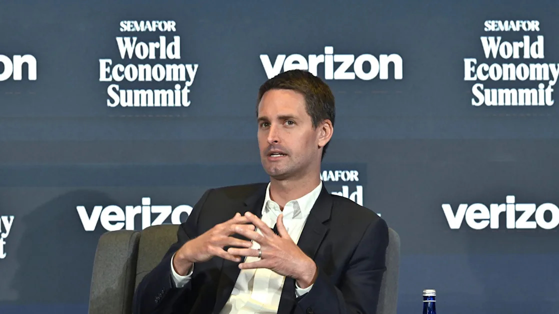 Snap stock craters after it reveals an $800 loophole could endanger more than $1 billion in ad revenue