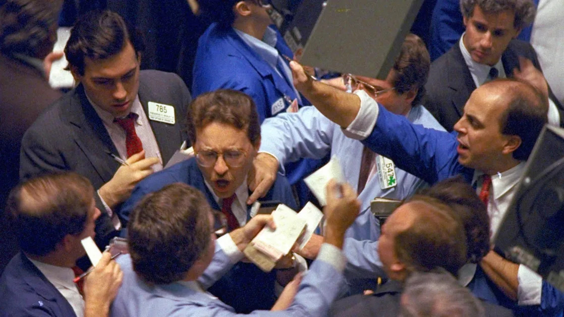 Bank of America says growth stocks are in a bubble exceeding the ‘dot-com’ and ‘nifty fifty’ eras — and warns they could take the S&P 500 down 40%