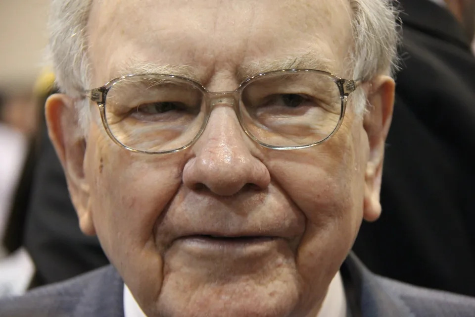 Warren Buffett’s $5.4 Billion Warning to Wall Street Foreshadows Trouble to Come