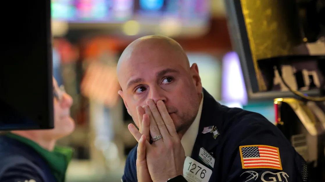 Year-end weakness in stocks reveals nervousness heading into 2025. Here’s what 3 market pros are saying.