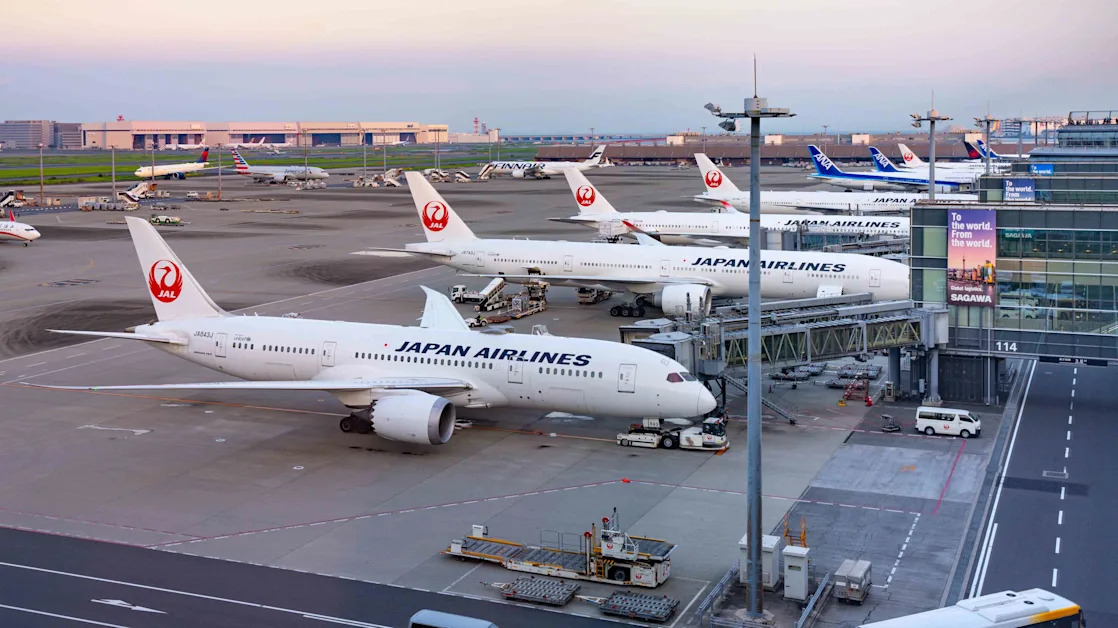Boeing Stock Surges on Japan Airlines Order, CFO Comments on Tariffs, Cash Burn