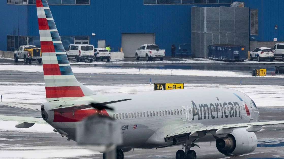 American Airlines Stock Jumps as Analysts Upgrade to ‘Buy’