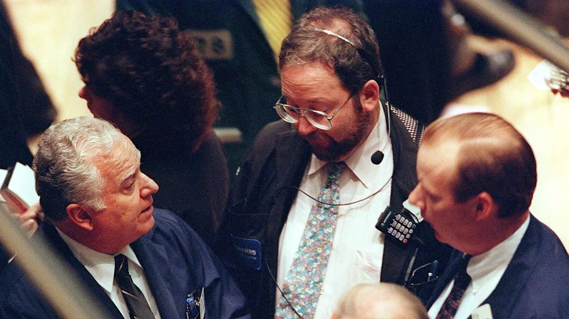 The dot-com bubble popped 25 years ago. Here’s what market pros say they learned.