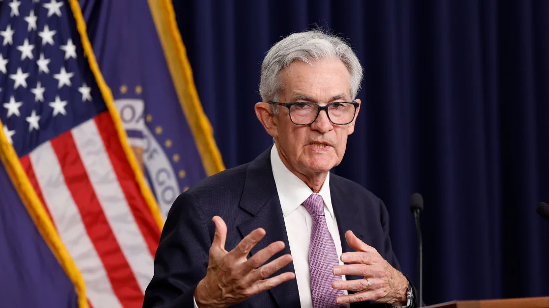 The Fed shouldn’t cut rates as inflation is rising, markets are too frothy, JPMorgan Asset Management bond expert says