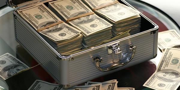 Nvidia CEO Jensen Huang Unloads Stock Worth $865M Amid Billions in Profits