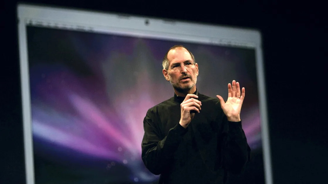 Steve Jobs didn’t take Warren Buffett’s financial advice to buy back Apple stock, and it says a lot about his leadership style