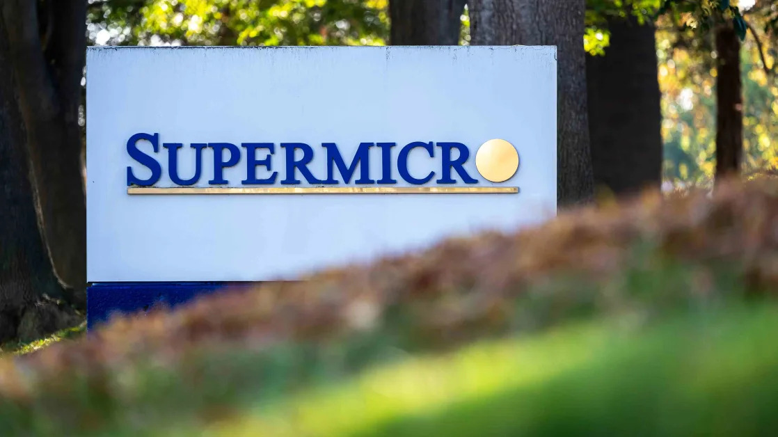 Super Micro Computer Stock Slumps on Nasdaq 100 Removal, Possible Capital Raise