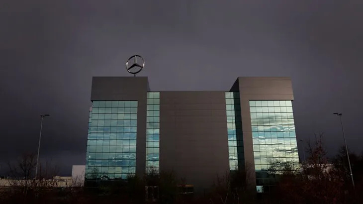 Exclusive-Mercedes to develop smart cars for global markets with China’s Hesai lidar