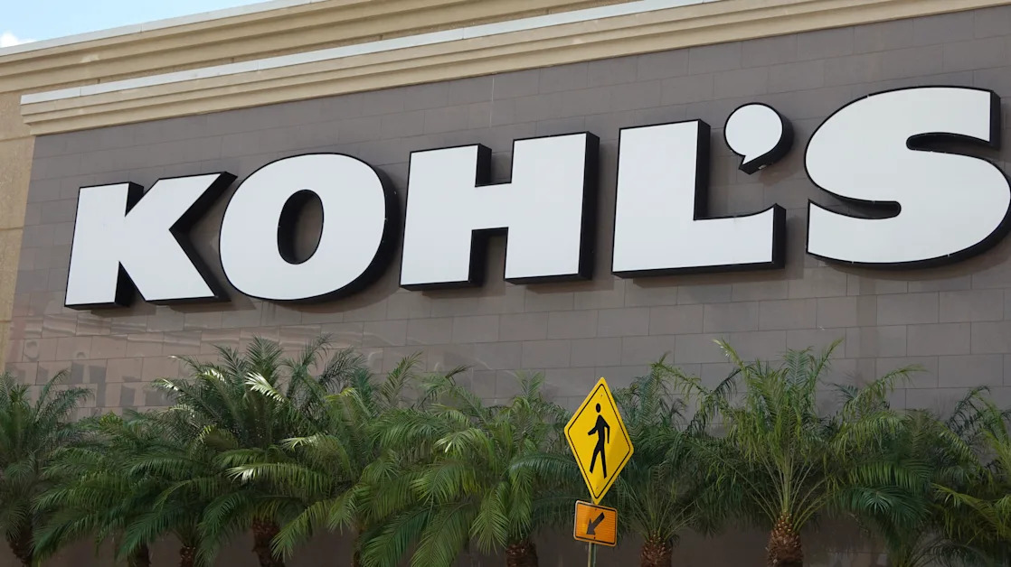 Kohl’s stock plummets as sales drop, guidance widely misses estimates amid turnaround efforts