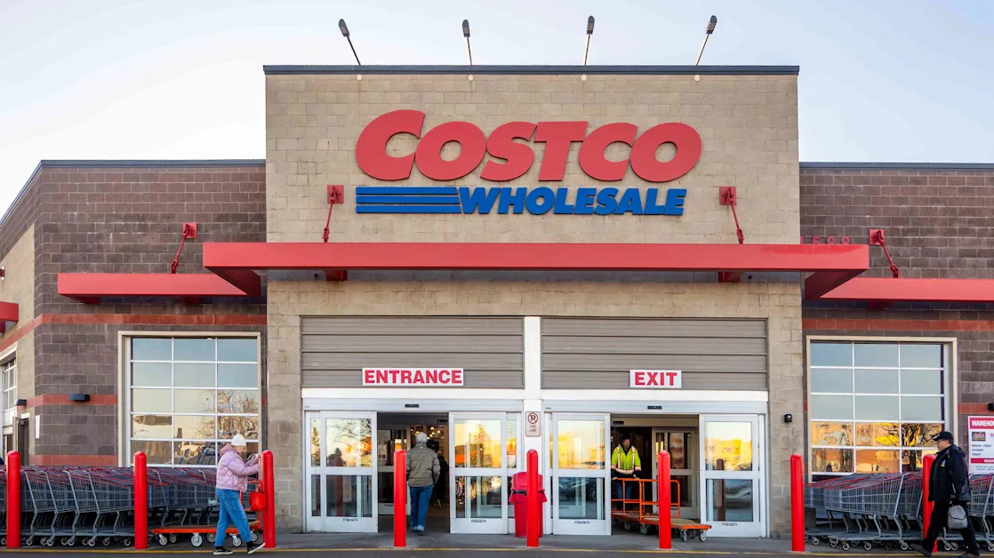 Walmart, Costco Are Consumer Stocks to Consider After Trump Tariffs, Oppenheimer Says