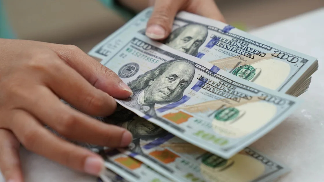 Dollar Emerges as Latest Victim of This Week’s Markets Mayhem