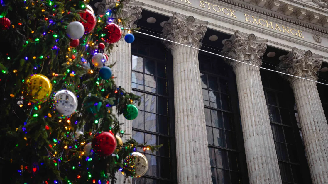 Is the Stock Market Open on Christmas and New Year’s?