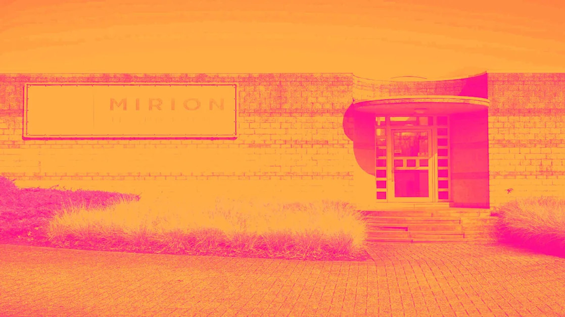 3 Reasons to Sell MIR and 1 Stock to Buy Instead