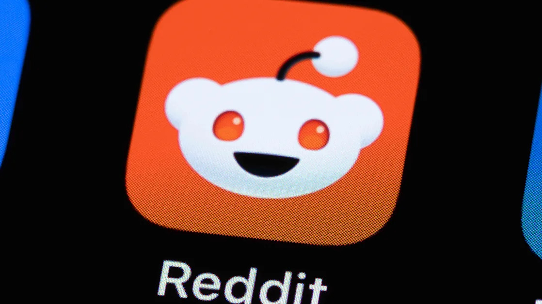 Meta Isn’t the Only Social Stock Reporting This Week. What To Expect From Reddit and Snap