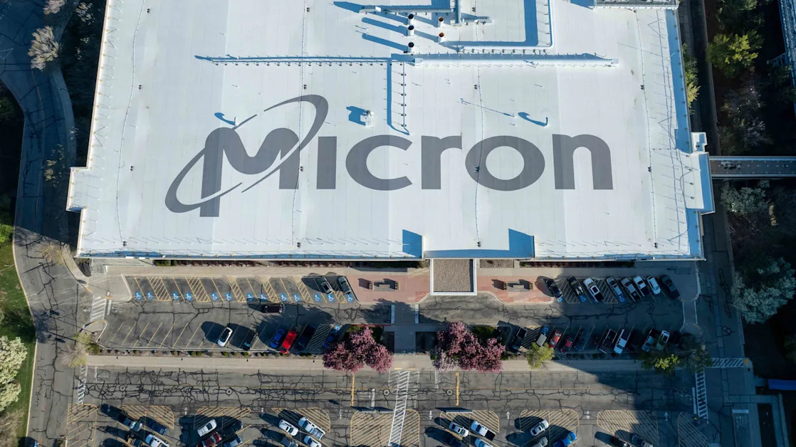 Micron Stock Falls but Analysts Are Bullish Despite Gross Margin ‘Fly in the Ointment’