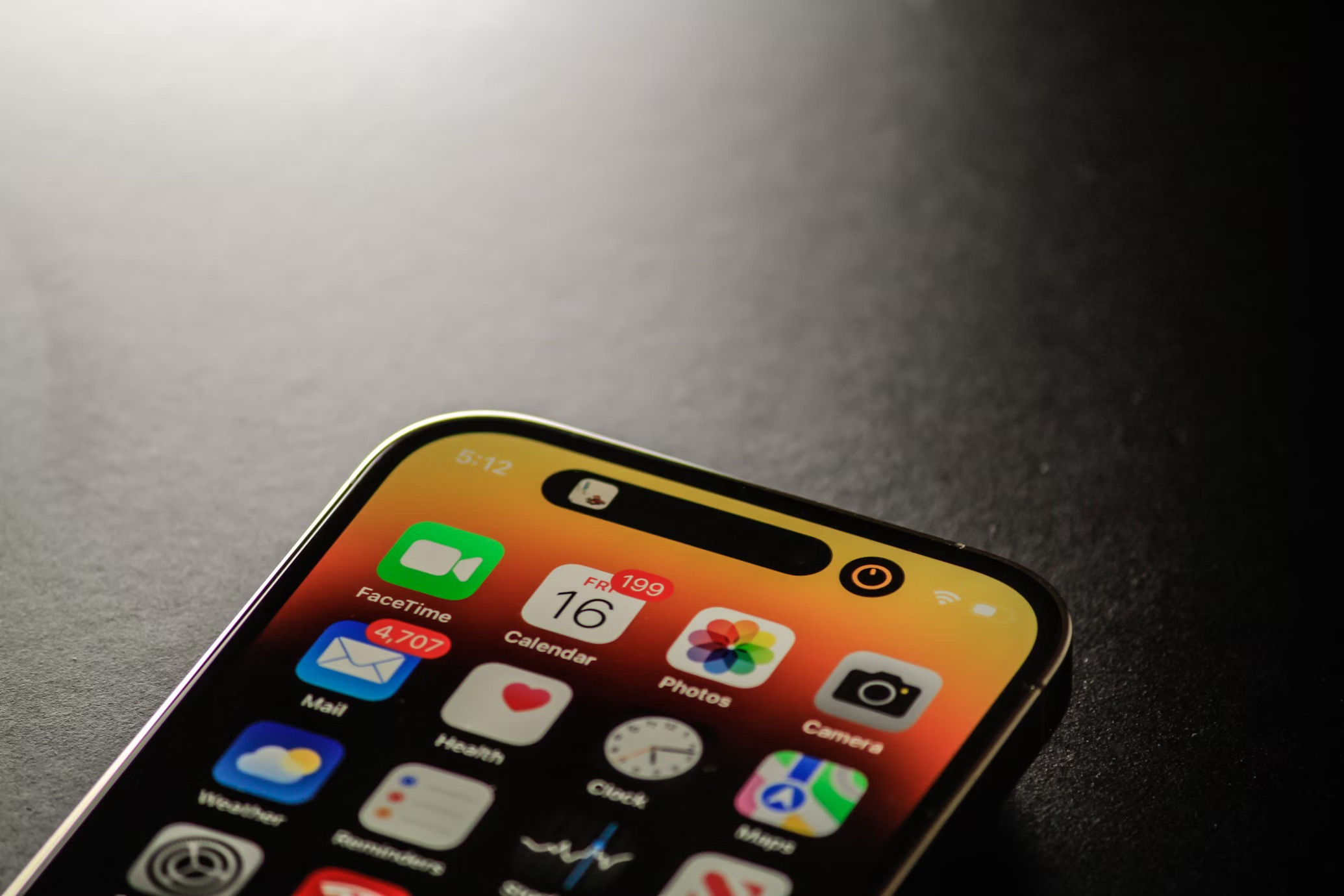 iPhone Face ID Not Working? Fix it With These 5 Steps