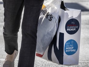 Canada Household Spending Plummets at Recession Rate