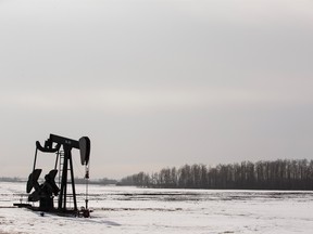 Canadian Businesses Lower Sales Forecasts Due to Oil Sector Issues