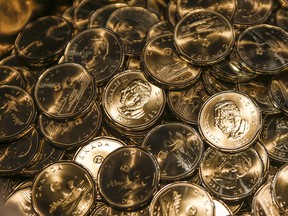 Canadian Dollar Falls Below 70 Cents, Approaching Sub-70 Level